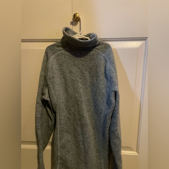 Patagonia blue sweater - Picture 3 of 4